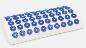 Аппликатор Кузнецова валик для спины с пластмассовыми иглами 190*320